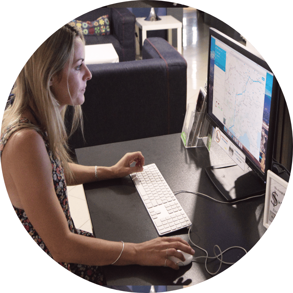 girl using google maps on computer