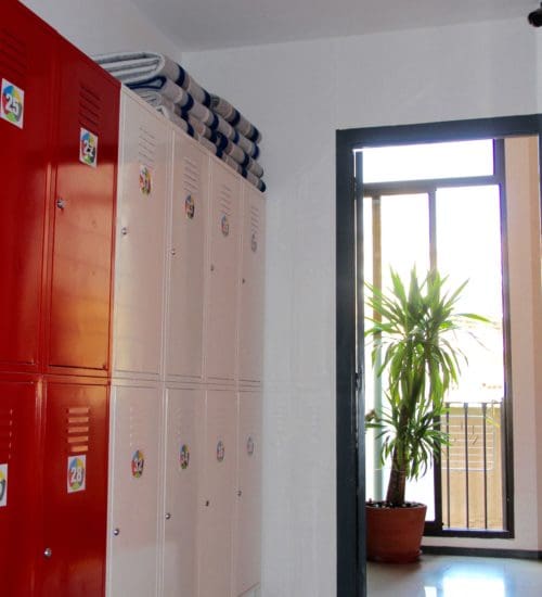 safe secure hostel lockers